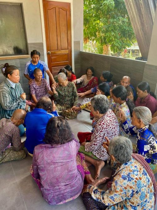 BobbsInCambodia 0947e483