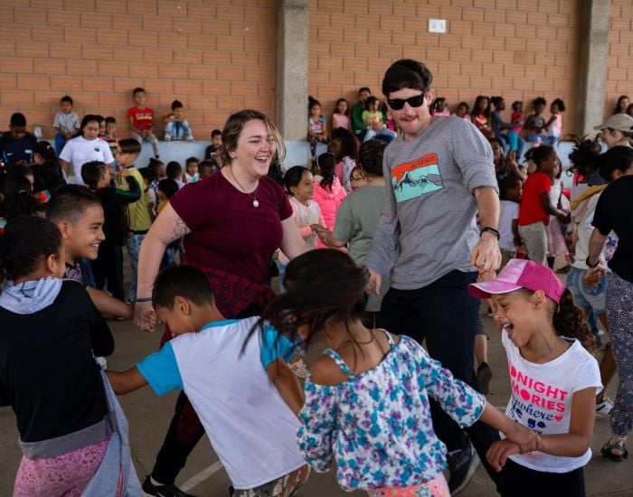 When Faith Meets Fear: How the World Race Teaches Courage in an Uncertain World 21 657281de